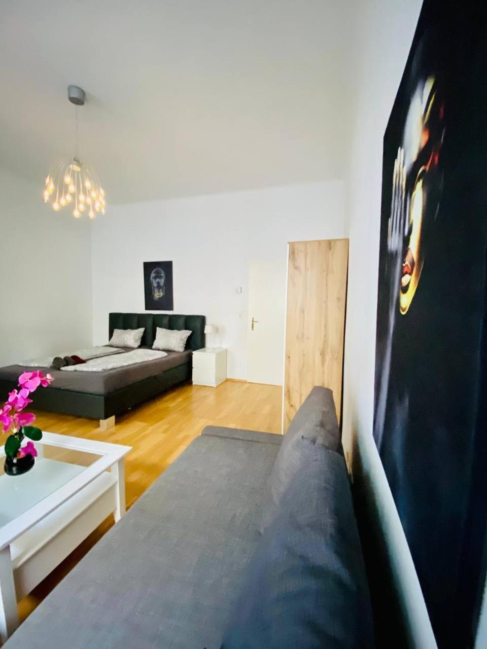 Family Apartment Th8 8 Wien Exterior foto