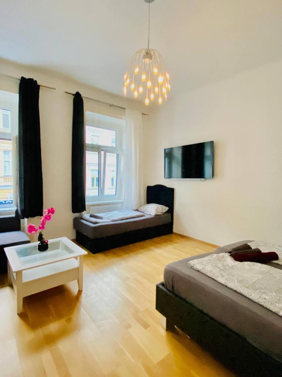 Family Apartment Th8 8 Wien Exterior foto