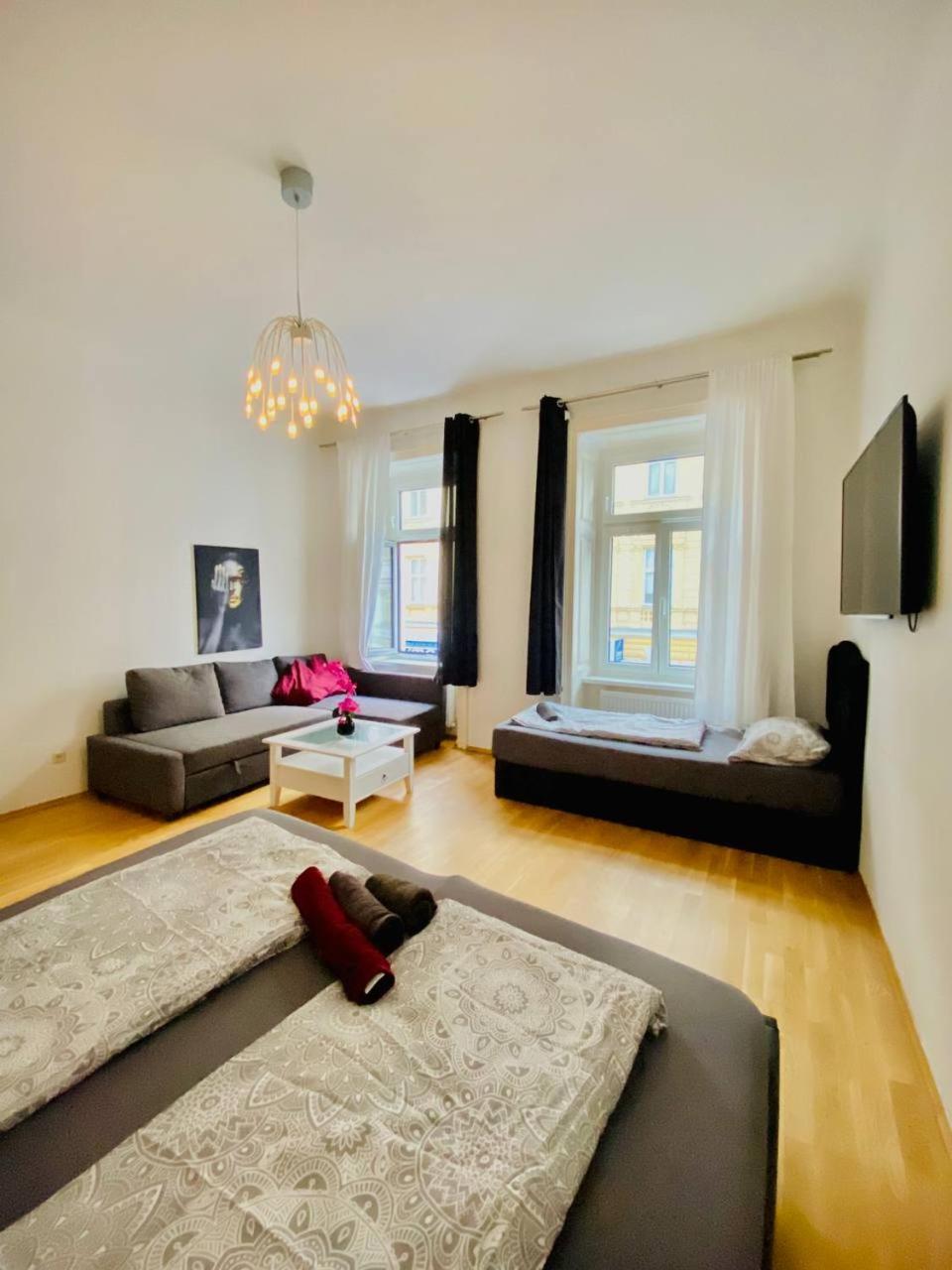 Family Apartment Th8 8 Wien Exterior foto