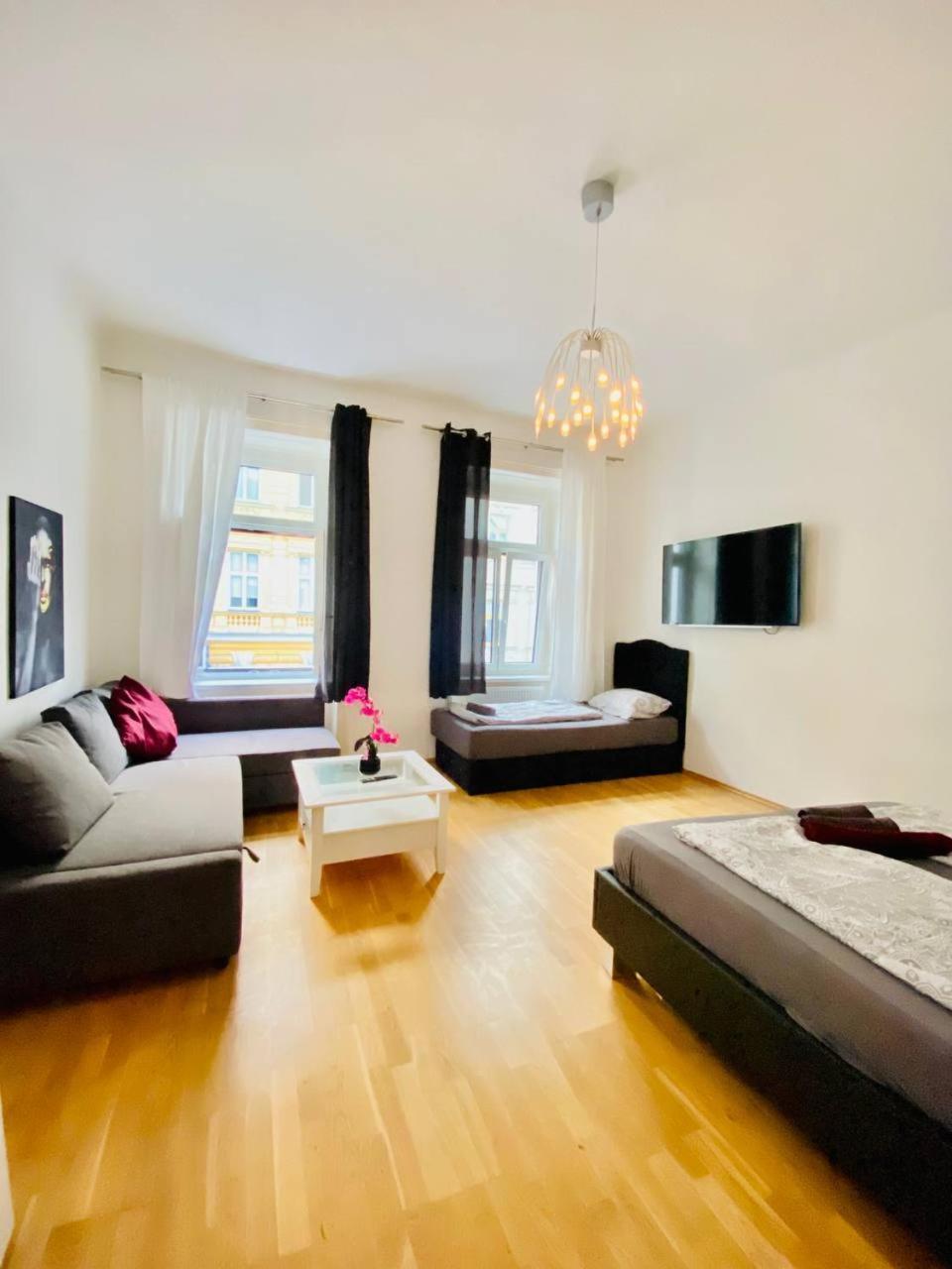 Family Apartment Th8 8 Wien Exterior foto