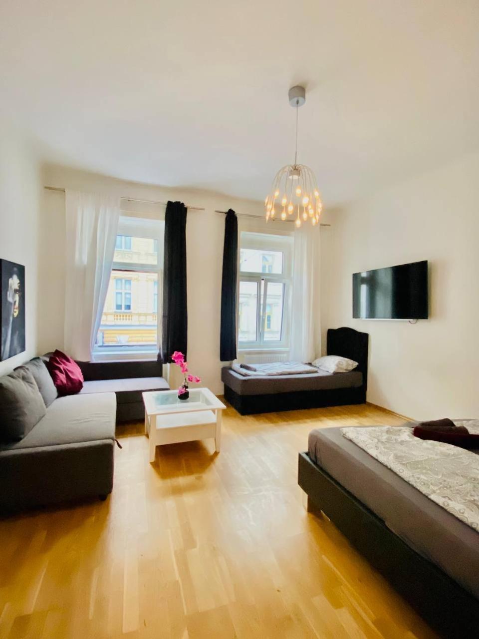 Family Apartment Th8 8 Wien Exterior foto