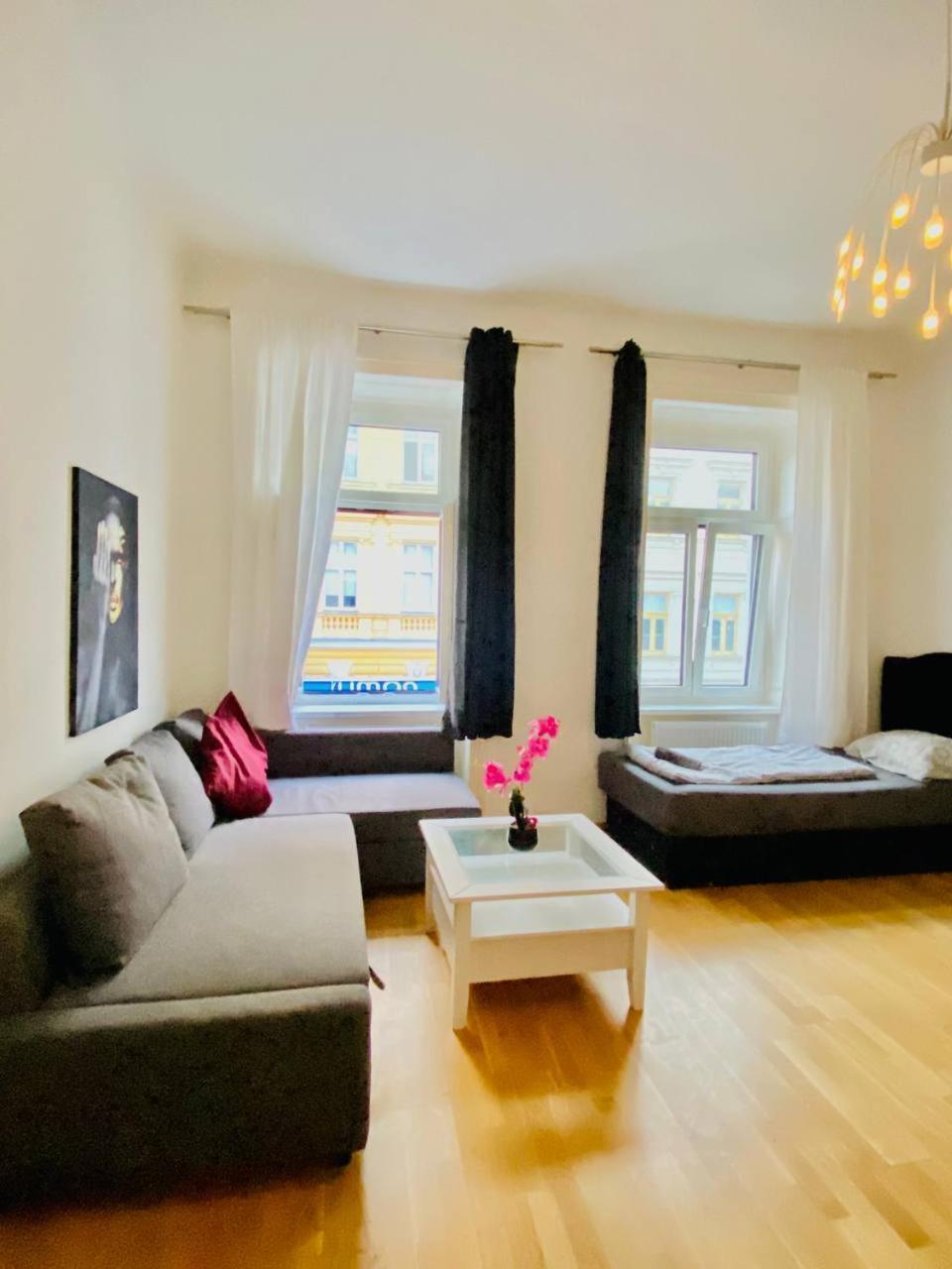 Family Apartment Th8 8 Wien Exterior foto