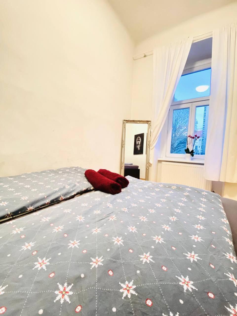 Family Apartment Th8 8 Wien Exterior foto