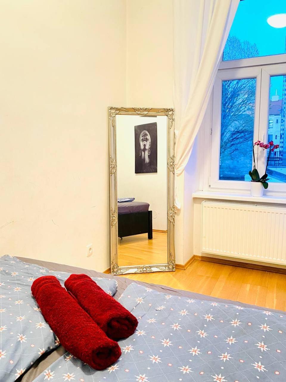 Family Apartment Th8 8 Wien Exterior foto